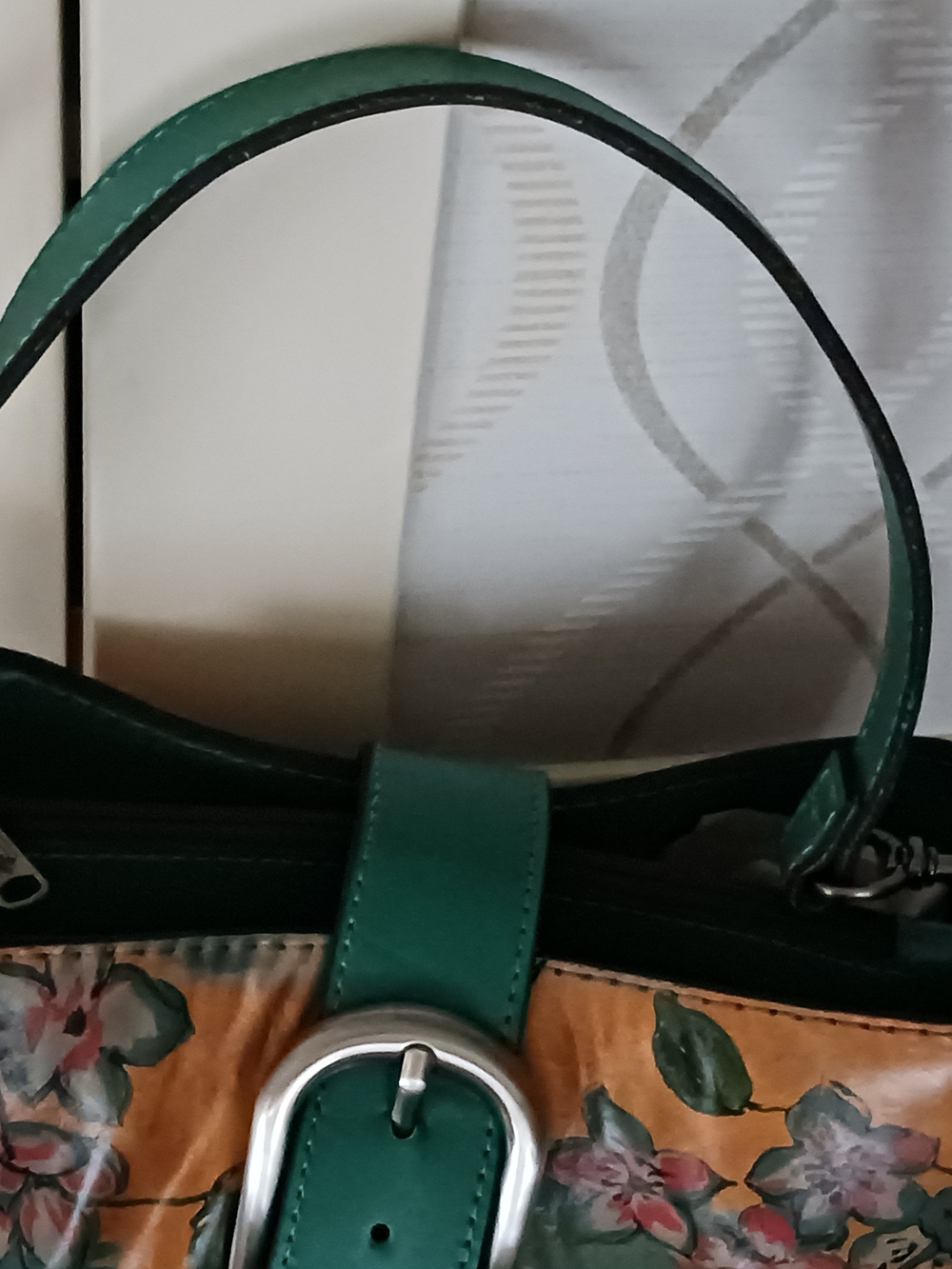 Patricia Nash Irving Leather Bucket Crossbody Bag from Beautiful Girl Collection - Picture 7 of 16